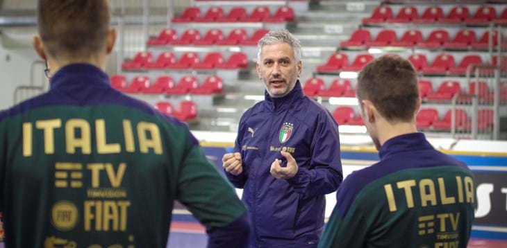 Massimiliano Bellarte durante un allenamento della Nazionale italiana