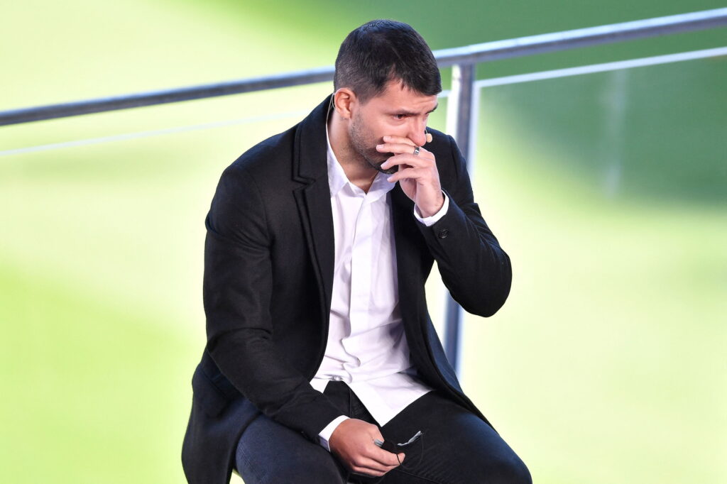 Le lacrime di Sergio Aguero durante la conferenza stampa del ritiro