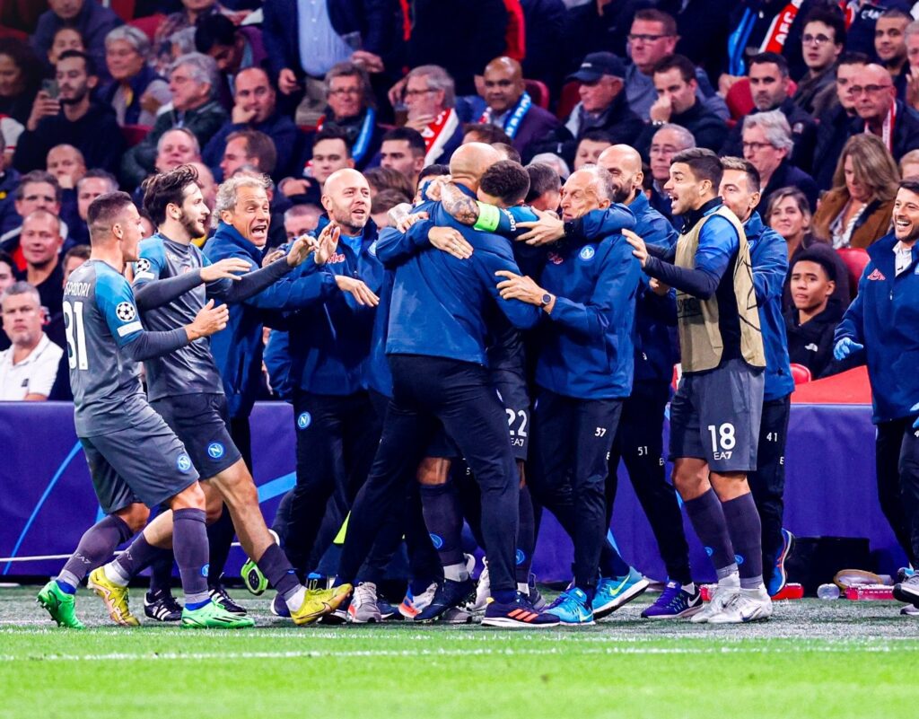 L'esultanza del Napoli per il gol all'Amsterdam Arena contro l'Ajax