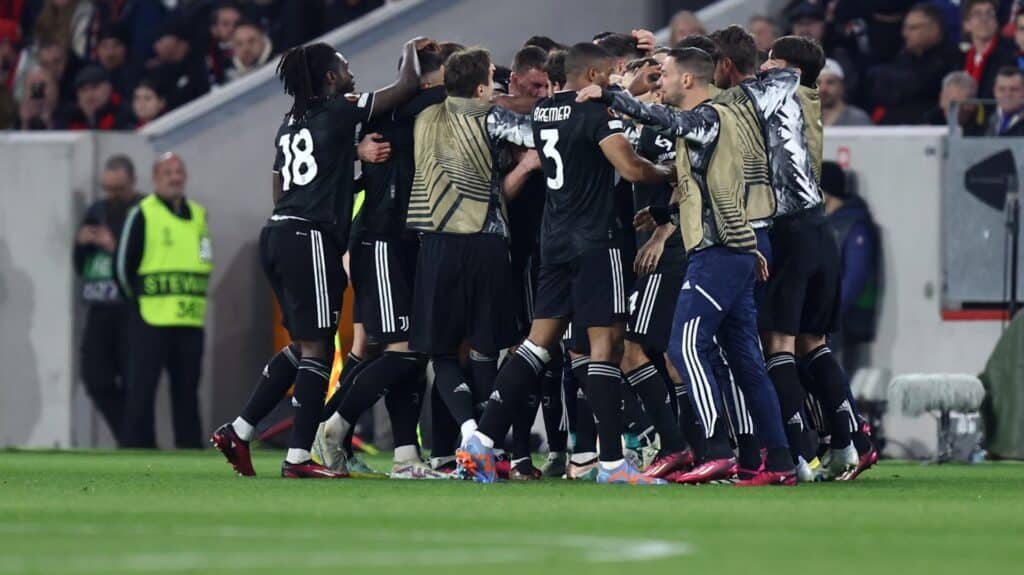 La Juventus esulta dopo il gol contro il Friburgo che è valso i quarti di finale di Europa League (Foto/ Getty Images)